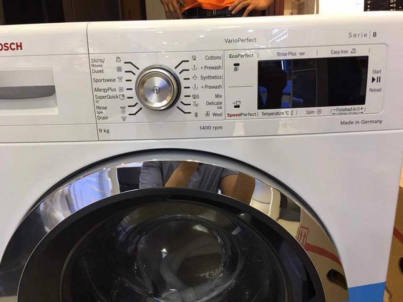 Máy giặt quần áo Bosch WAW28480SG1
